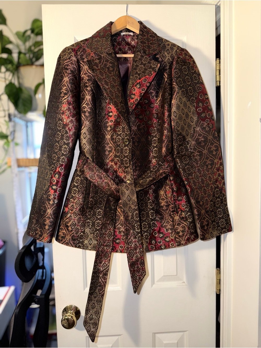 Cache’ Metallic Brocade Belted Jacket - Red & Black 8